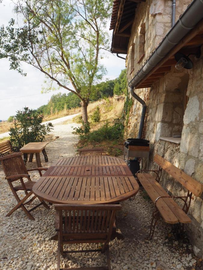 Grand Gite Les Cabanes De Fallot Pour 19 Personnes - Piscine Naturelle L'isle-Bouzon Eksteriør billede